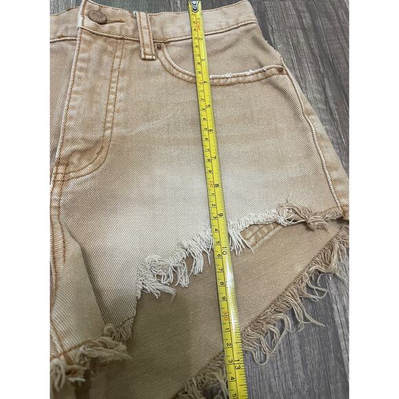 Urban Outfitters BDG High-Waisted Cheeky Cutoff Shorts – Size 25 - Picture 7 of 8